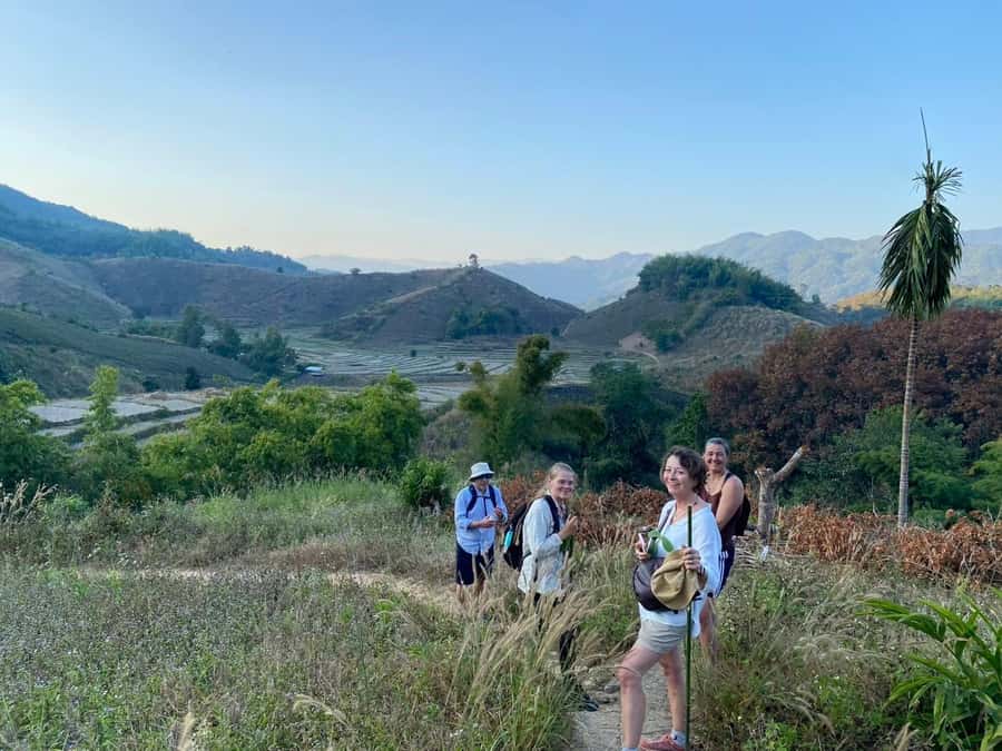 Chiang Rai: 1-Day Trekking and Longtail Boat Trip - Lunch at Phasoet Hot Spa and the local table