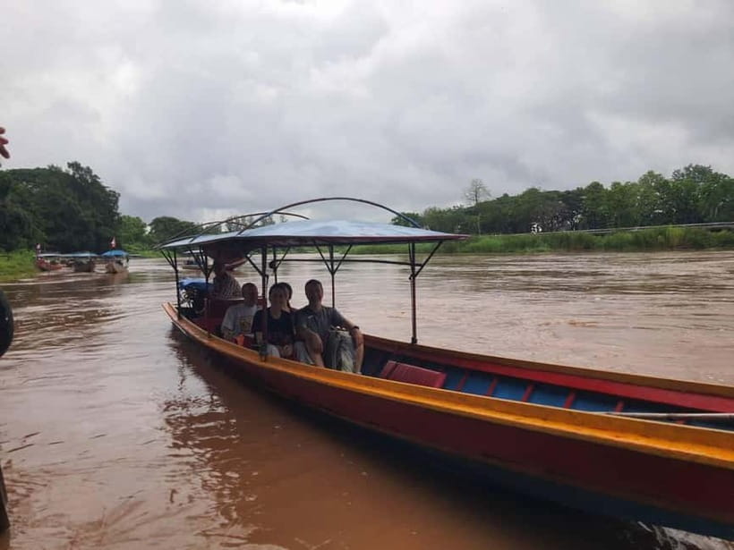 Chiang Rai Trek:Jungle Hike, Bamboo-Cooked Lunch & Boat Ride - Why this Chiang Rai day trip feels different