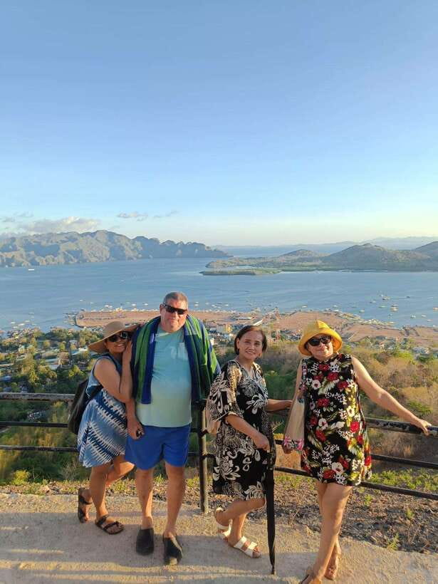 Coron Town Tour: Maquinit Hotspring & Mt. Tapyas Trekking - Soaking at Maquinit Hot Spring