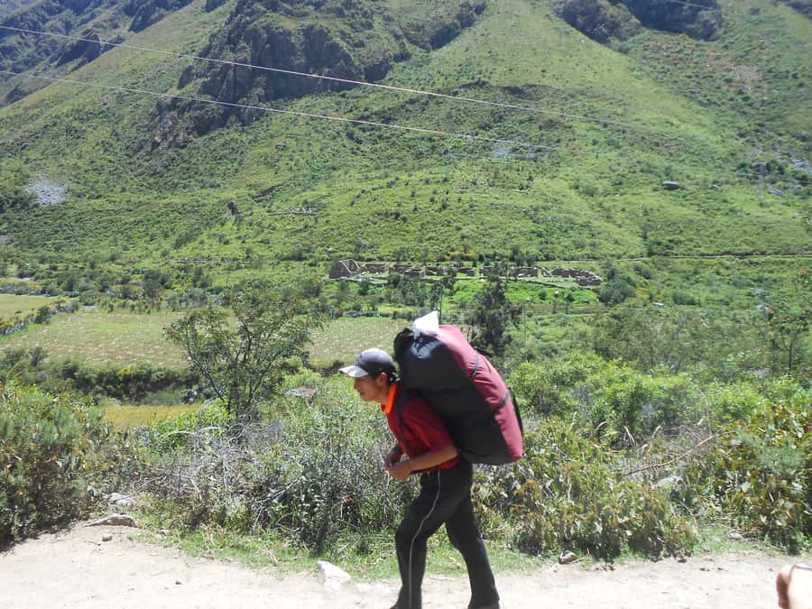 Cusco: Machu Picchu Inca Trail 4-Day Trek - Guides, group size, and safety support