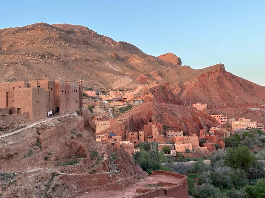 Dades Gorges: Monkey Toes Rock Formation Guided Trek - A closer look at the Dades Gorges
