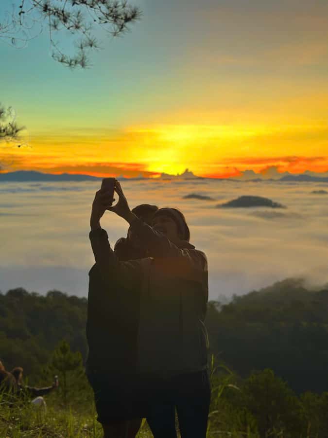 Dalat: Sunrise Trekking and Cloud Hunting experience - Pickup before dawn and the ride to the trail