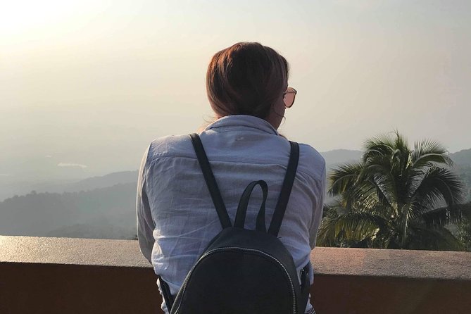Doi Suthep Tour: Trekking at Doi Inthanon National Park with Lunch - Lunch, snacks, and the practical comforts