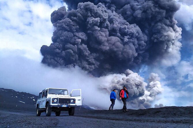 Etna excursion 3000 meters with 4x4 cable car and Trekking - Guides, group size, and the human side of the outing