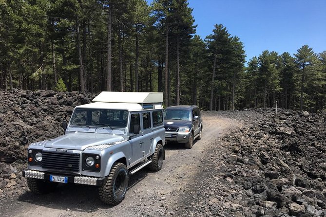 Etna Grantour - 4x4 & trekking - Private tour with lunch included - Lunch at MontataGrande, with Etna on the table