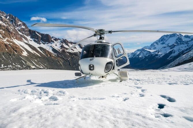 Everest Base Camp trek with Helicopter return 9 days - Day 7: Toward the Khumbu Glacier