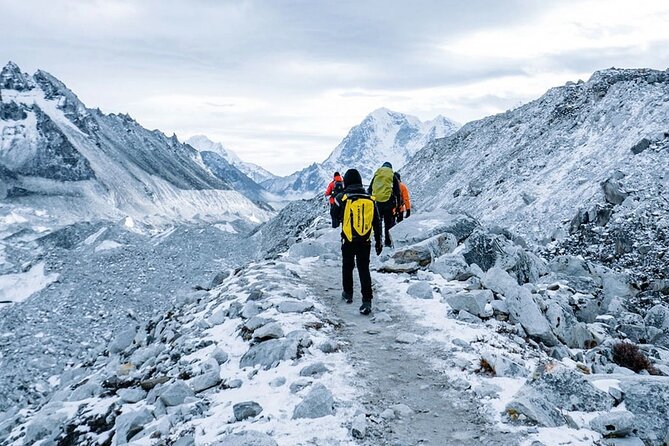 Everest Base Camp Trek with Helicopter Return to Lukla - 10 Days - The helicopter return changes the whole feel of the route