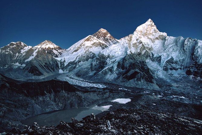 Everest Base Camp Trekking - 12 Days - Day 2: The climb to Namche Bazaar