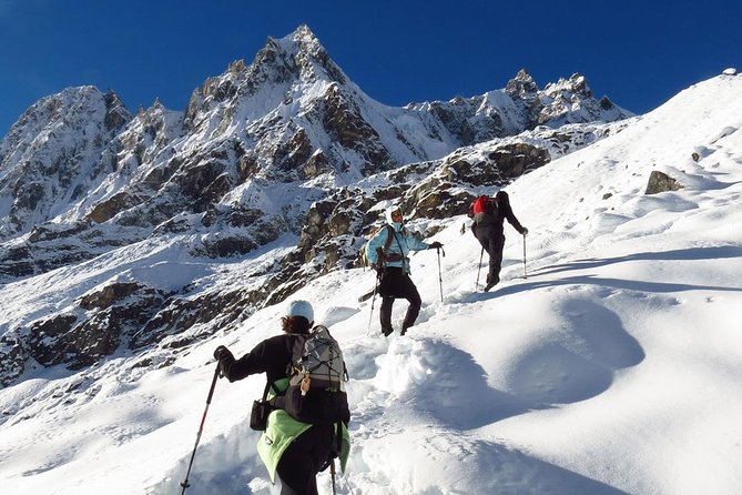 Everest Three High Passes Trek - 20 Days - Kathmandu to Namche: the trail begins gently