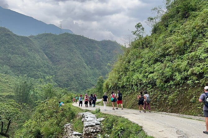 Fansipan Mountain, Cat Cat Village, Rice Terrace 2 Day Sapa Tour - Fansipan cable car and the high mountain views