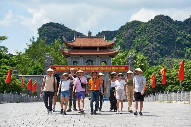 Fansipan Mountain, Cat Cat Village, Rice Terrace 2 Day Sapa Tour - Price, group setup, and overall value