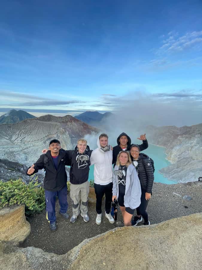 From Bali: 3-Day Mount Bromo & Mount Ijen Trek - Day 2: Ijen’s blue flames and a five-hour mountain outing