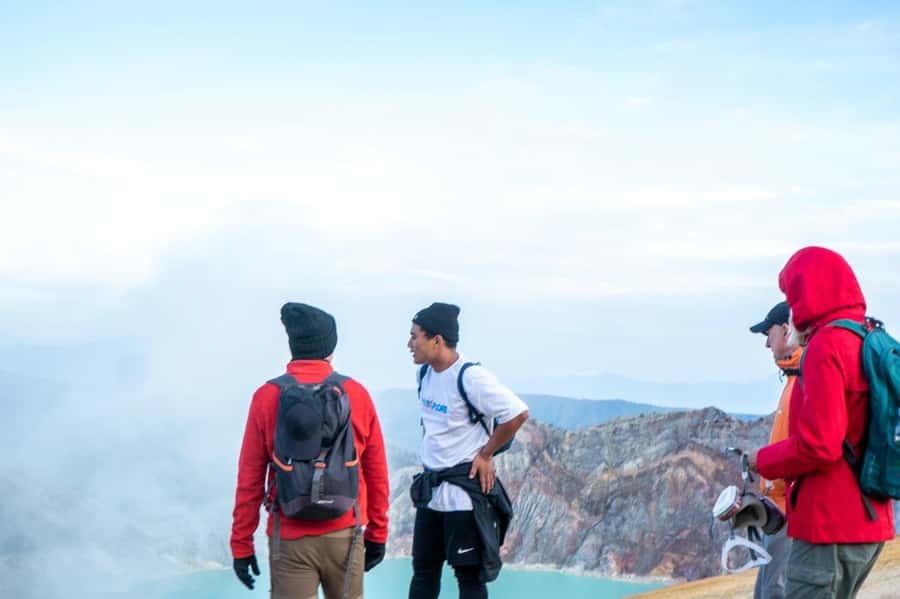 From Banyuwangi: Day Trip to Ijen Volcano with Guided Trek - Small details that improve the morning