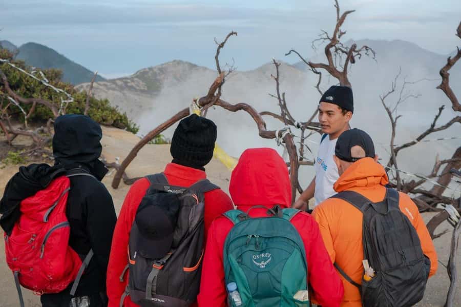 From Banyuwangi: Day Trip to Ijen Volcano with Guided Trek - The Banyuwangi pickup keeps the morning simple