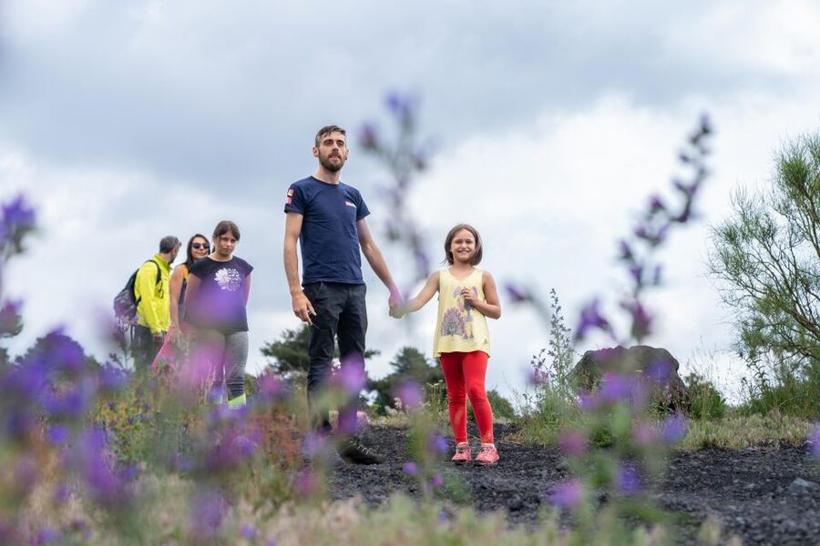 From Catania: trek on Mount Etna, Lava Cave & tasting Tour - Guides are the heart of the day