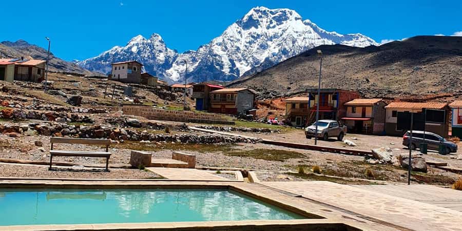 From Cusco: 7 Lakes Ausangate Trek with Breakfast and Lunch - Starting beneath 6,384-meter Ausangate