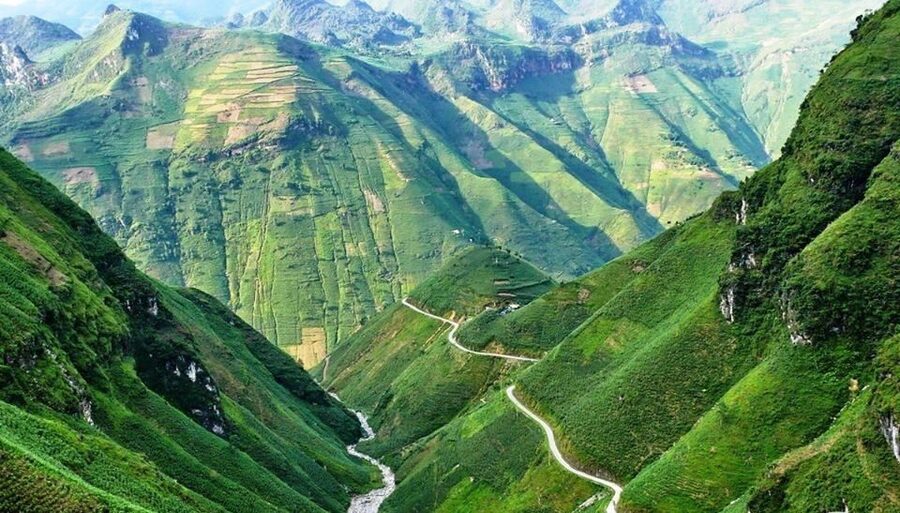 From Hanoi: 3-Day Sapa Trekking with Limousine Transfer - Y Linh Ho and Ban Ho for a quieter Sapa