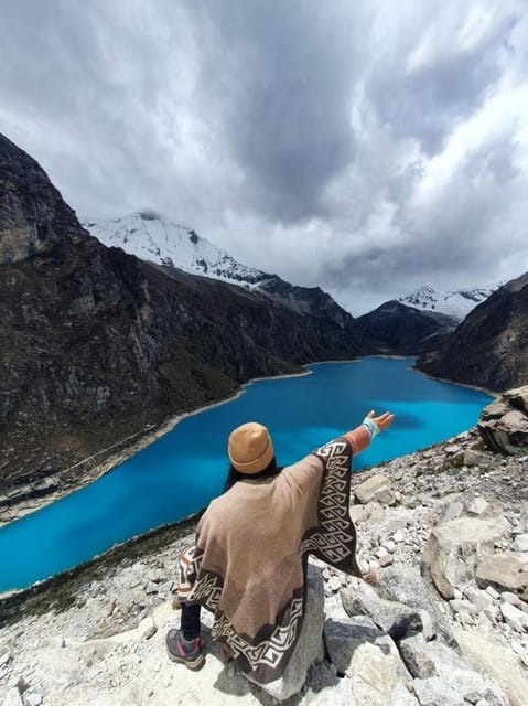 From Huaraz: Full-Day Trek to Parón Lagoon - Reaching Parón Lagoon and its turquoise water