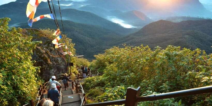 From Kandy: Adams Peak Guided hike via Peak Wilderness - Packed dinner on the climb