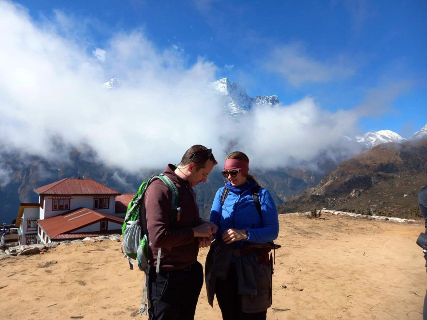 From Kathmandu: 5-Day Everest View Trek - Guides, meals, and the private group setup