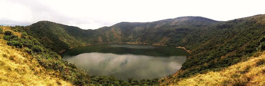 From Kigali: Bisoke Summit Trek, Crater Lake 1 Day Safari - The 4:30 AM pickup from Kigali