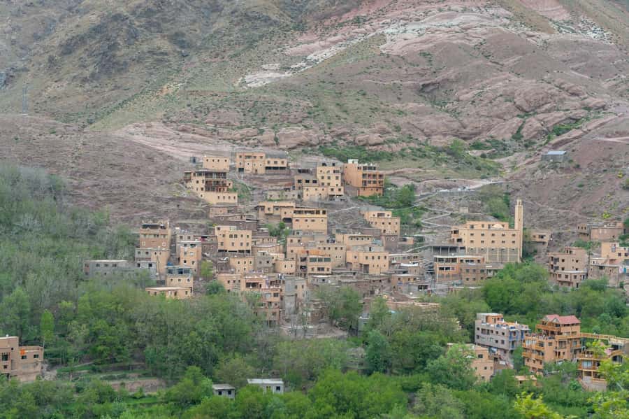 From Marrakech: Atlas Mountains Summit Trek - Reaching Isk at 2,500 meters