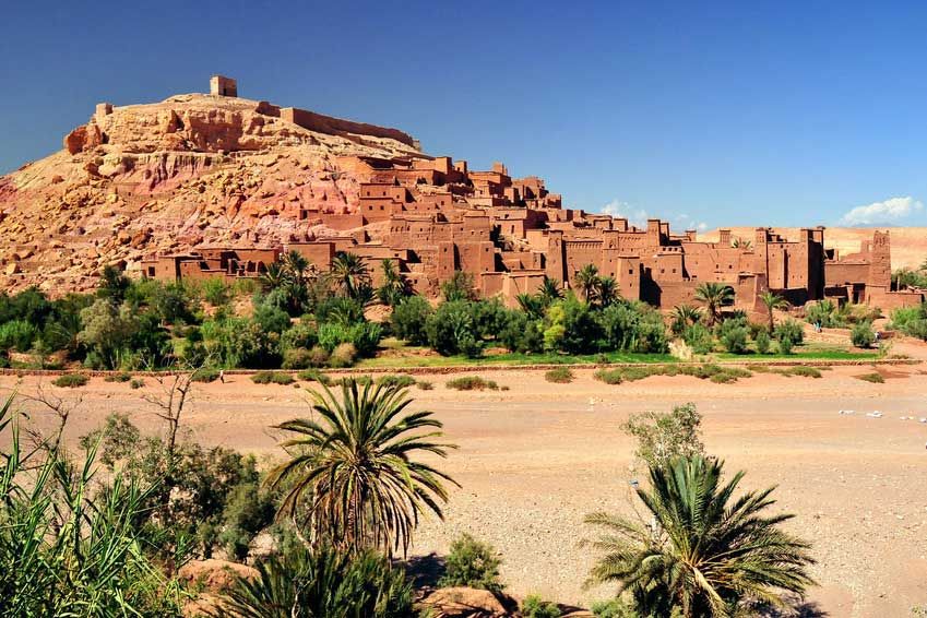From Marrakesh: 2-Day Trek to Ait-Benhaddou and Ouarzazate - Fint Oasis and a Berber tea stop