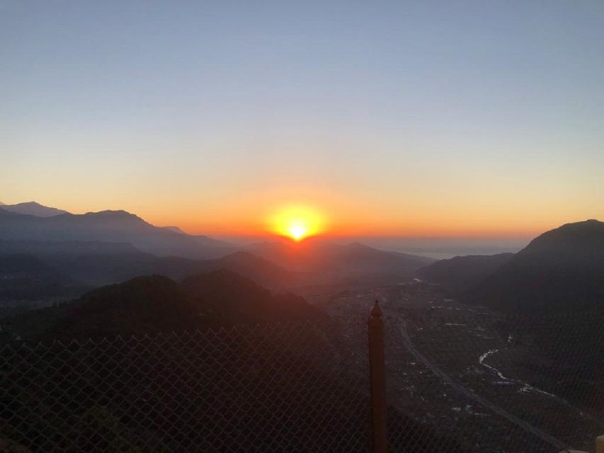 From Pokhara: 5-Day Annapurna Basecamp Trek with Hot Springs - Guides, safety, and the human side of the trek