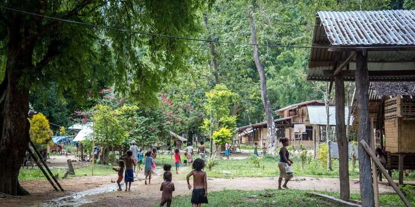 From Puerto Princesa: Trek to Batak Tribe Village - Returning to the visitor center