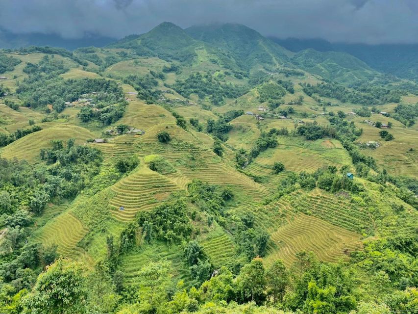From Sapa: Full-Day Trekking Tour Lao Chai & Ta Van Villages - Lunch after the morning walk