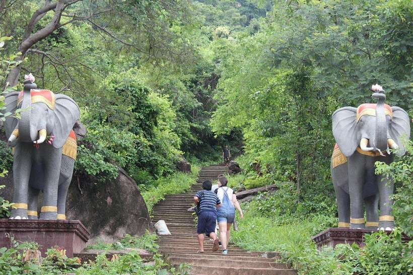 From Siem Reap: Phnom Kulen National Park Trekking Tour - Starting at Preah Ang Choub Pagoda