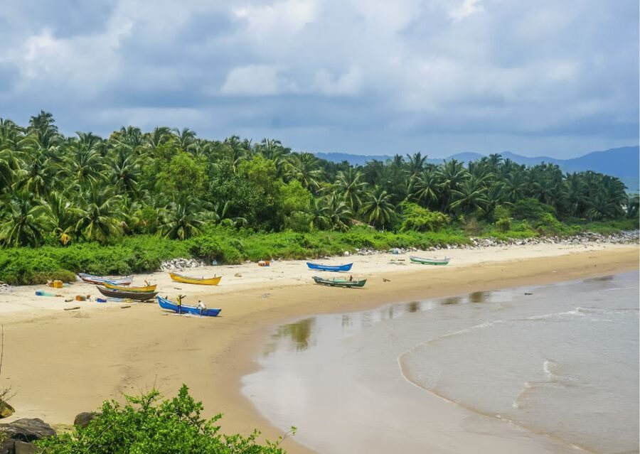 Gokarna Nature Walk (3 Hours Guided Trekking Experience) - Cliff viewpoints with sea and hills in one frame