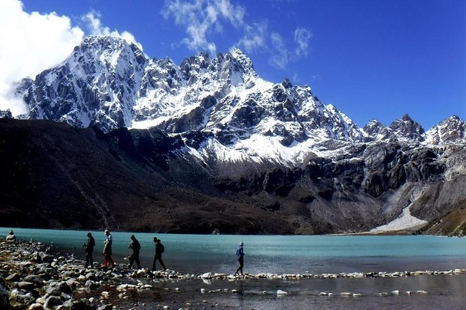 Gokyo Lakes, Gokyo Ri Trekking Package - 10 Days - Day 3: Acclimatization Around Namche