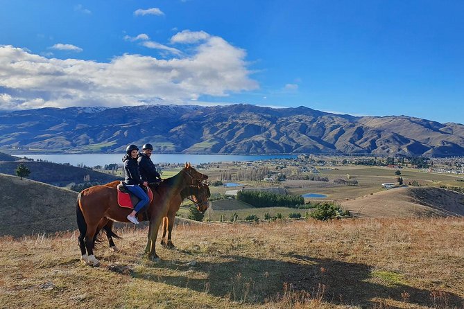 Golden Hills Horse Trek in Central Otago - The views over Lake Dunstan and Mt Pisa