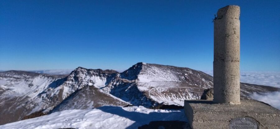 Granada: Sierra Nevada Veleta Peak Trek with Lunch - The descent and return to Granada