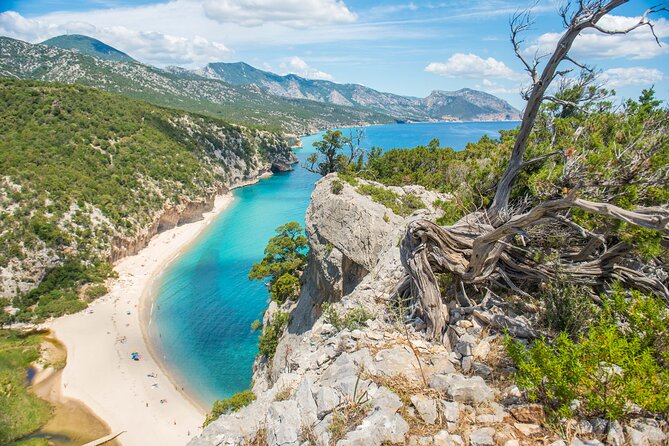 Guided hike to Cala Luna, the pearl of the Gulf of Orosei - Key points at a glance