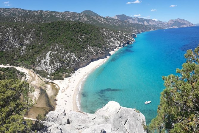 Guided hike to Cala Luna, the pearl of the Gulf of Orosei - Who should book this hike?