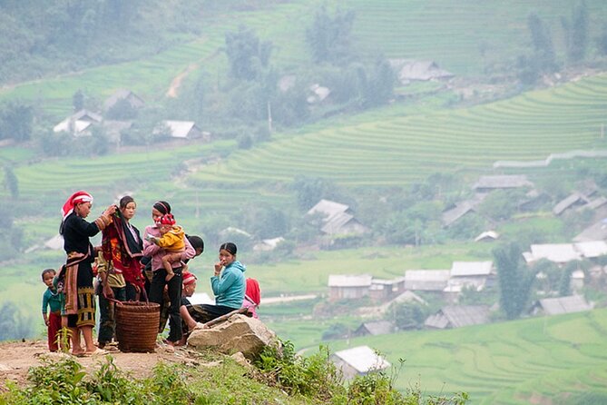 Hanoi- 2 Days Sapa moutain trekking with Local Guide and Homestay - An overnight stay in Ta Van
