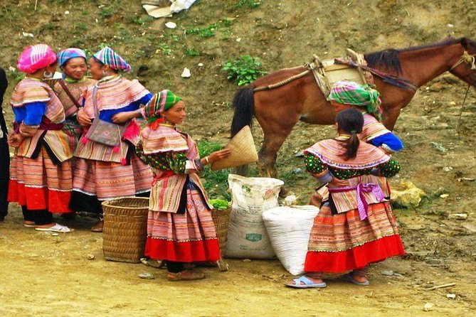Hanoi-Sapa Trek 2 days 2 nights and Homestay with small group - Walking through Lao Chai and Ta Van