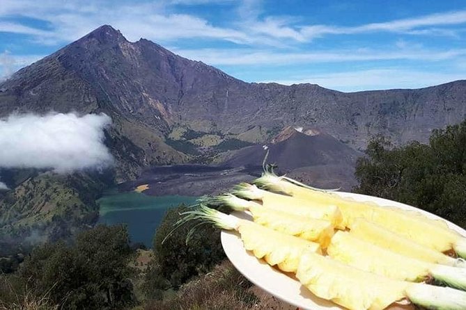 Hiking Rinjani Volcano To Crater rim Senaru 2 Days, Group - Syam Trekker - Starting at Senaru and entering the forest