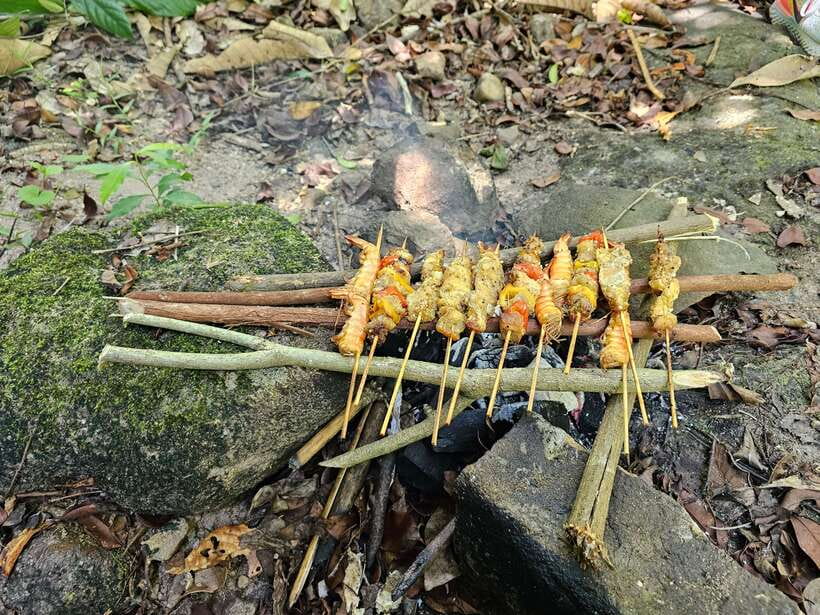 Hoi An: Amazing My Son Sanctuary and Mountain Trekking - My Son Sanctuary at around 6:30