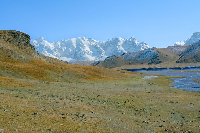 Horse Trek to Kel Suu Lake - Day two: Bosogo Pass and the wide Ak-Sai Valley