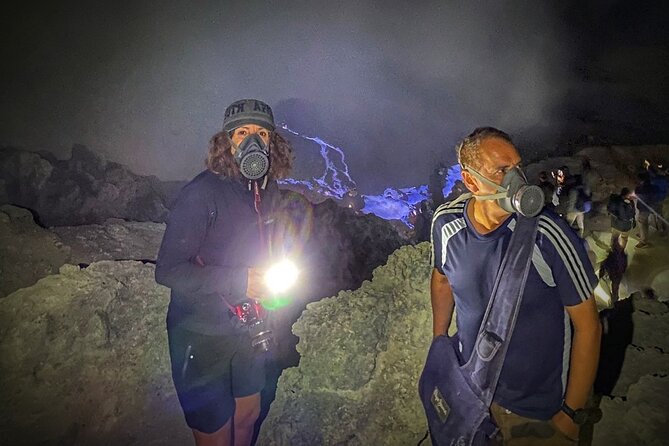 Ijen Blue Fire Trekking - Sunrise beside the turquoise crater lake