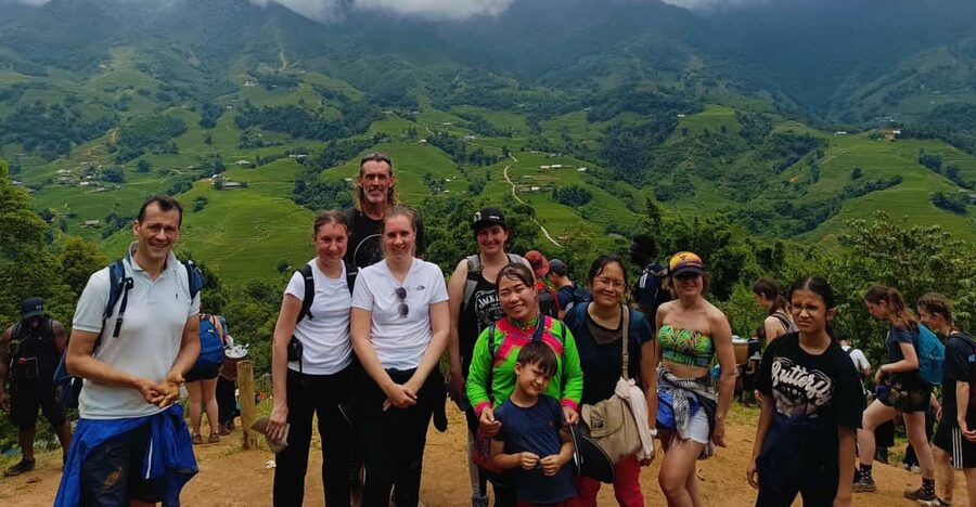 In Sapa: 1 Day Mountain Trek, Visit beautiful villages - The first uphill kilometer to Sa Seng Mountain