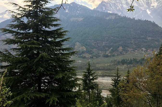 Jogini Waterfall Trek from Manali - Returning to Vashist for a Himachali Meal