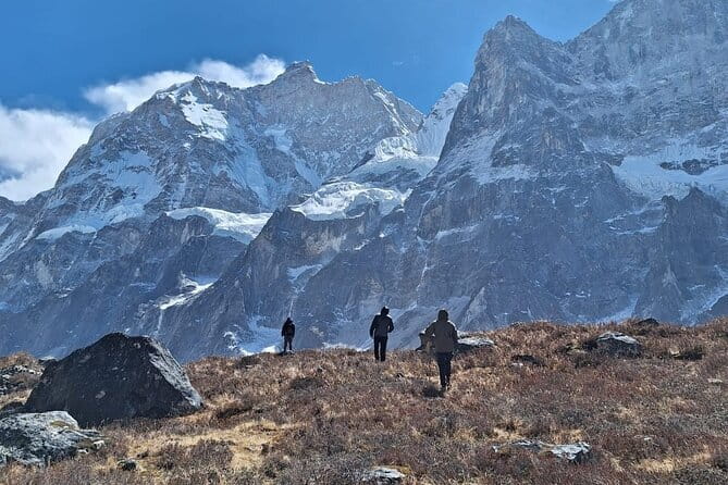 Kanchenjunga Circuit Trek 19 Days - Days 13 and 14: Sele Le and three demanding high passes