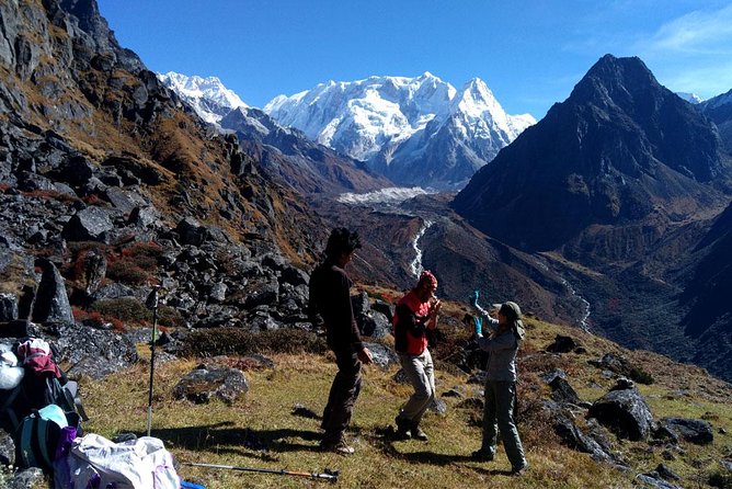 Kanchenjunga South Base Camp Trek - 13 Days - Day 7: The Lalung Valley and a mountain lake