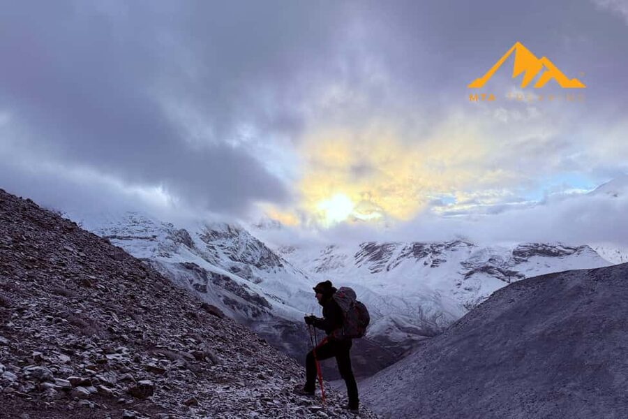 Kathmandu: 10-Day Annapurna Circuit Guided Trek via Tilicho - Day 2: Pine forests and the approach to Upper Pisang