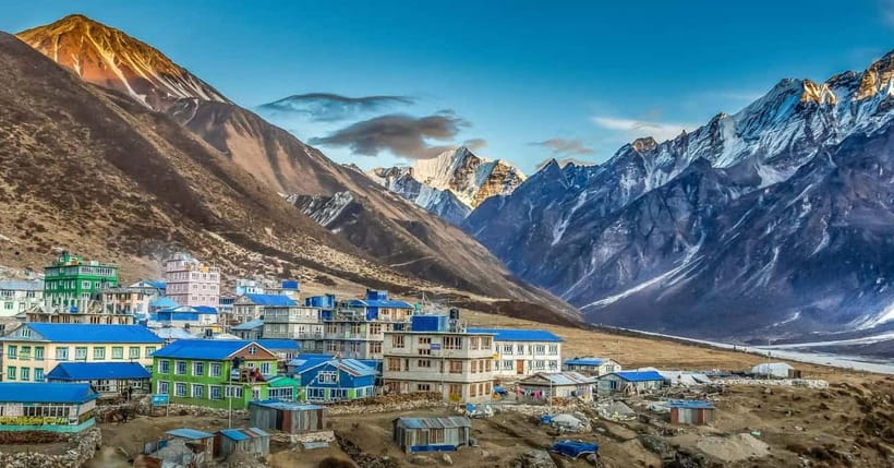 Kathmandu: Langtang Valley 6-Day all inclusive Guided Trek - Day One: Kathmandu to Syabrubesi, Then Pahiro
