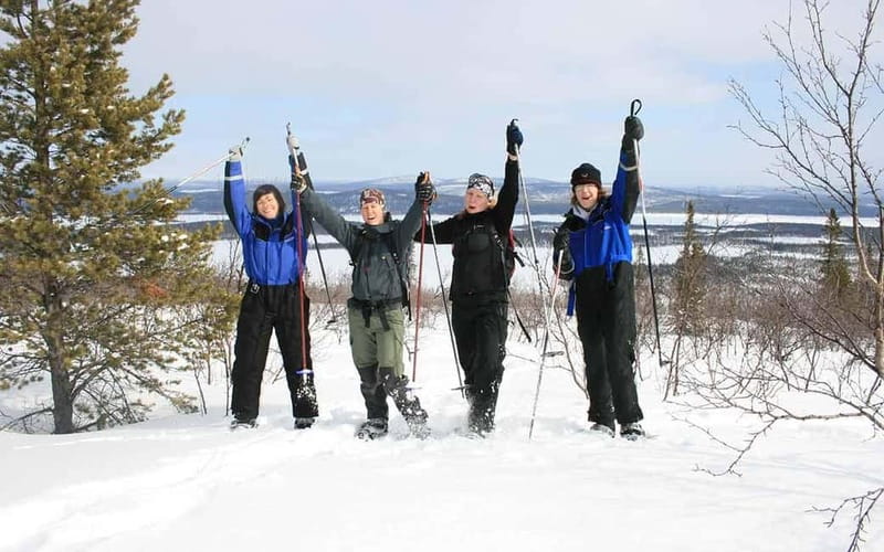Kiruna: Snowshoe Trek with Warm Beverage and Sandwich - The 45-minute climb through snowy Kiruna
